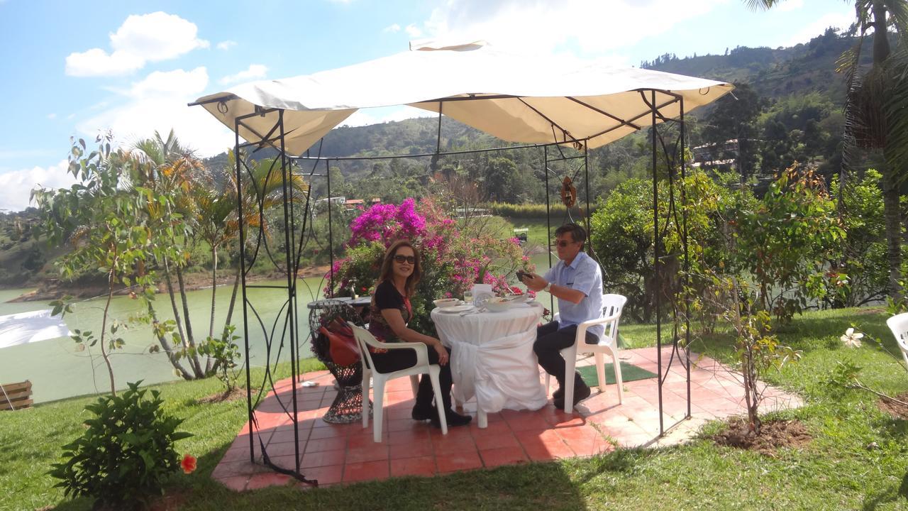 Casa Finca Tipica The Lake Hotel Guatape Ngoại thất bức ảnh