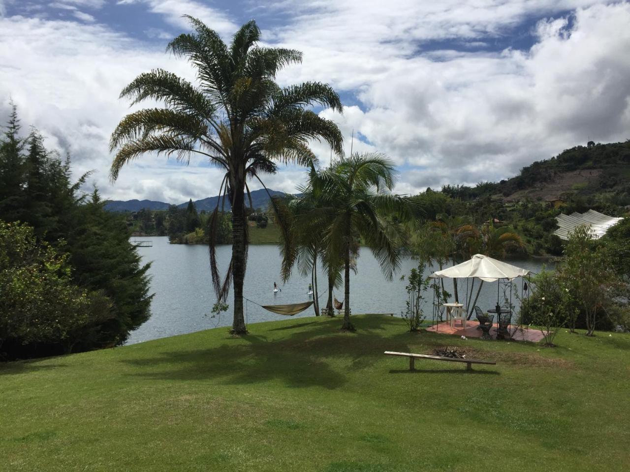 Casa Finca Tipica The Lake Hotel Guatape Ngoại thất bức ảnh